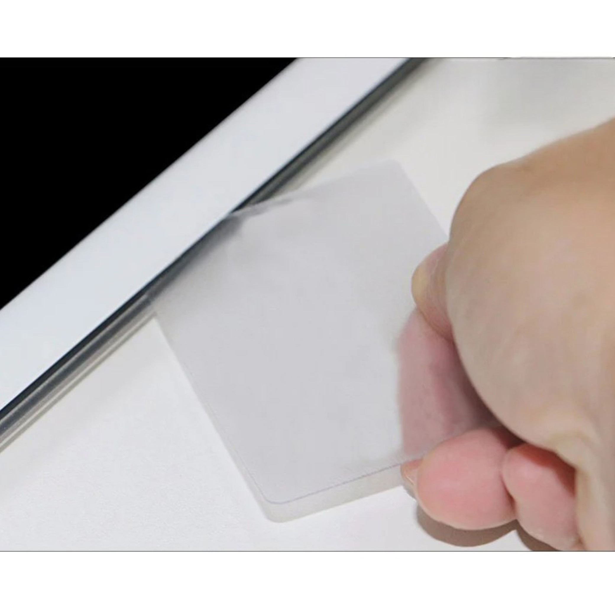 Card plastic dezasamblare